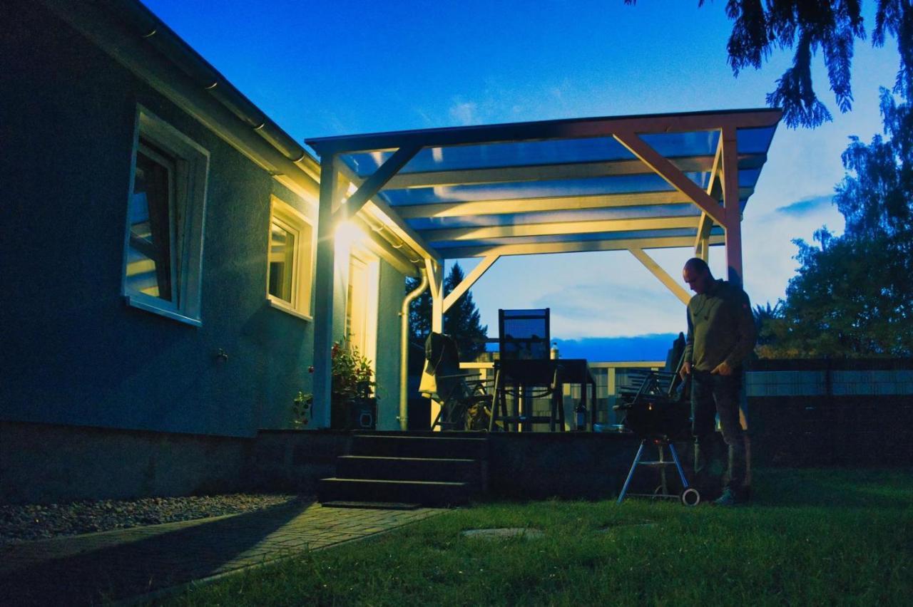 Ferienhaus Waldgefluester 70 Qm I Ueberdachte Terrasse I 2 Schlafzimmer I Strandnah Joachimsthal Exteriér fotografie
